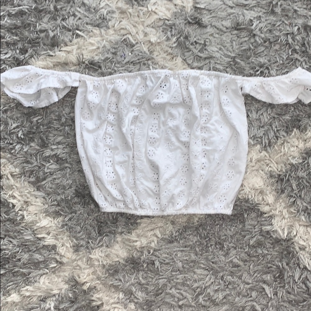 rare brandy melville off the shoulder top - Picture 2 of 3